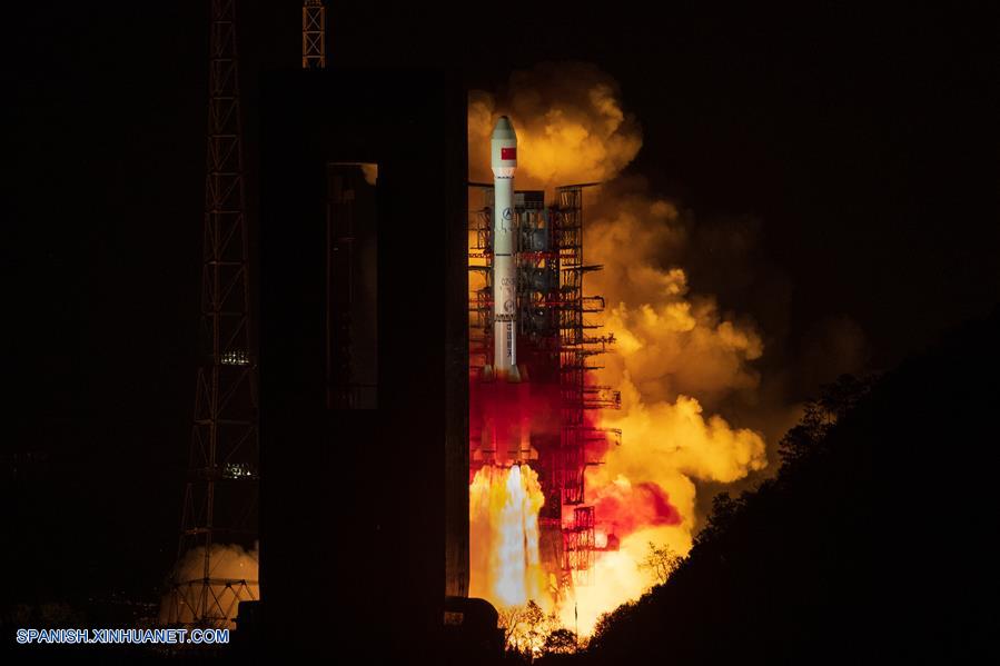 China lanza un nuevo satélite de retransmisión de datos